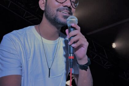 Yogi M live singer