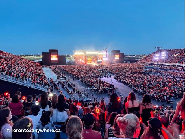 stadium concert